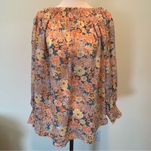 Fun flowy off-shoulder top perfect for Summer- Large